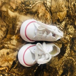 Chuck Taylor’s w/ box